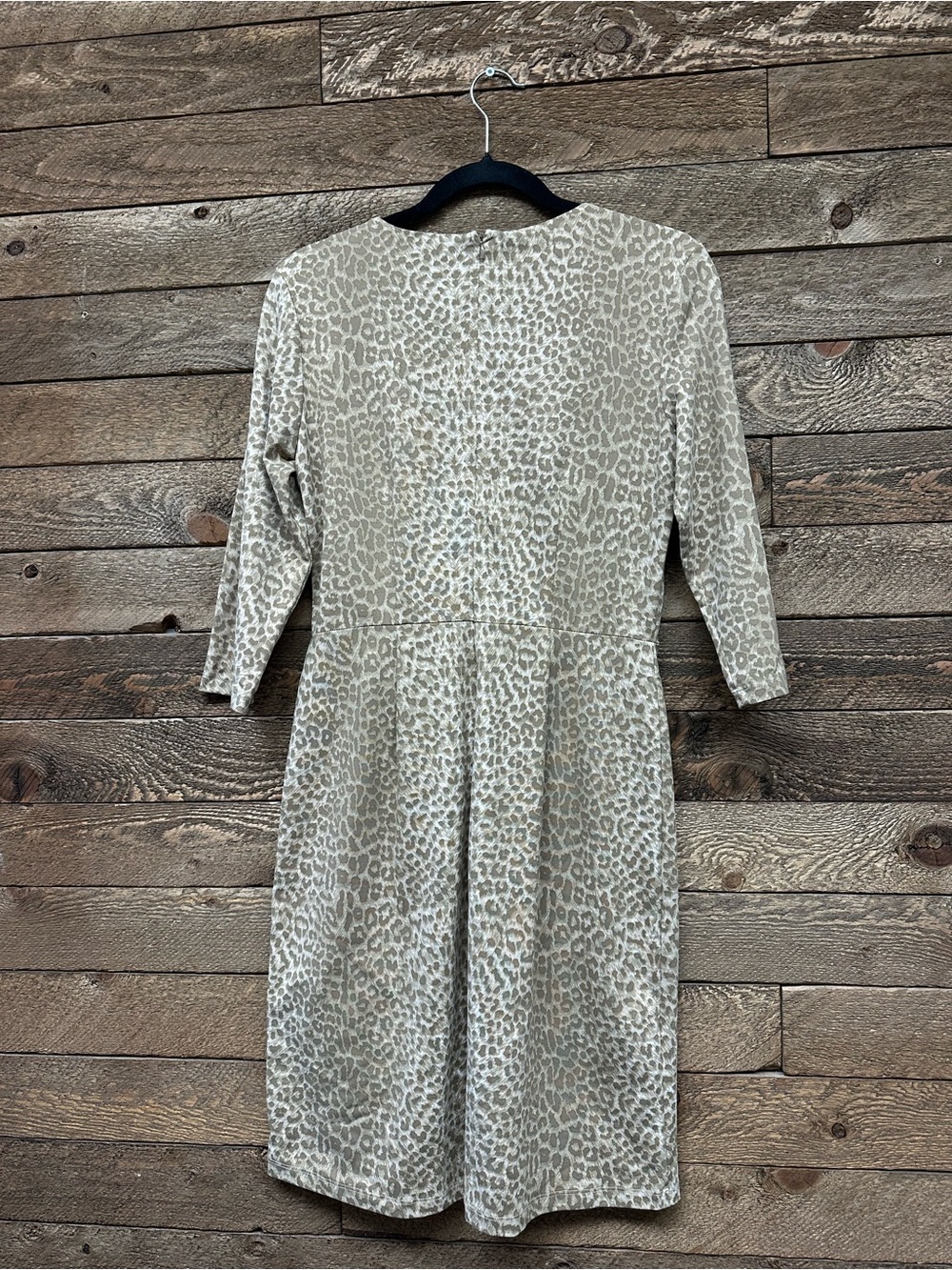 J. McLaughlin Taupe & Cream Neutral Leopard Fit-and-Flare Midi Dress - Picture 5 of 5